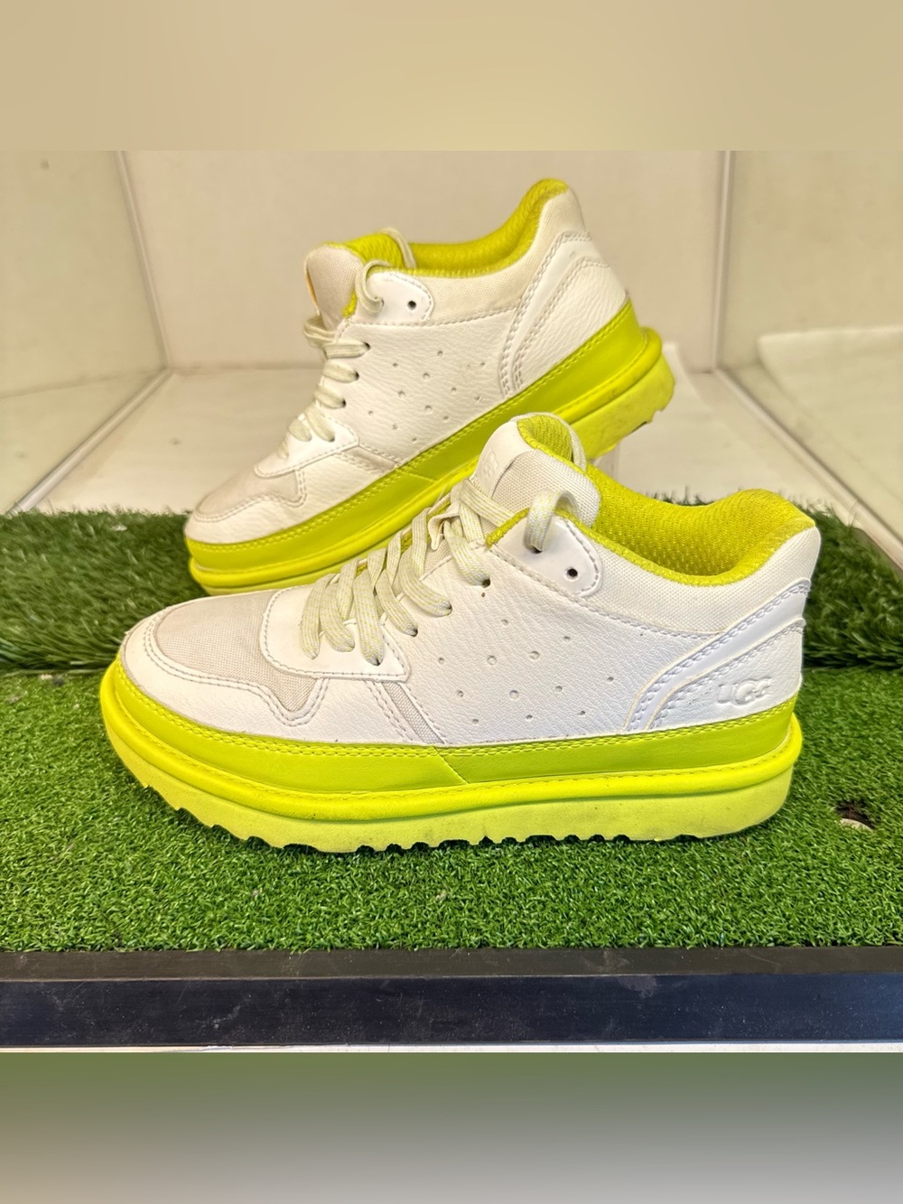 Uggs Platform Sneakers Highland Shoes Treadlit White Yellow